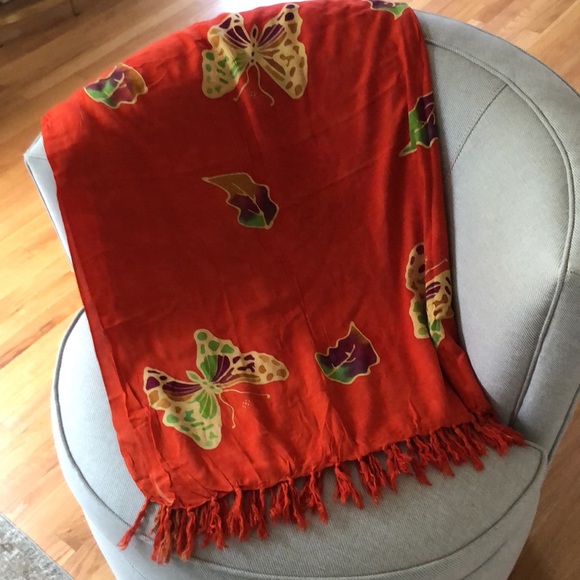 Curious designs Indonesian Batik Sarong Wrap Shawl. Tropical butterflies. - Picture 10 of 12